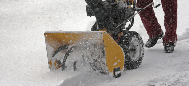10 maintenance tips for your snowblower this season!